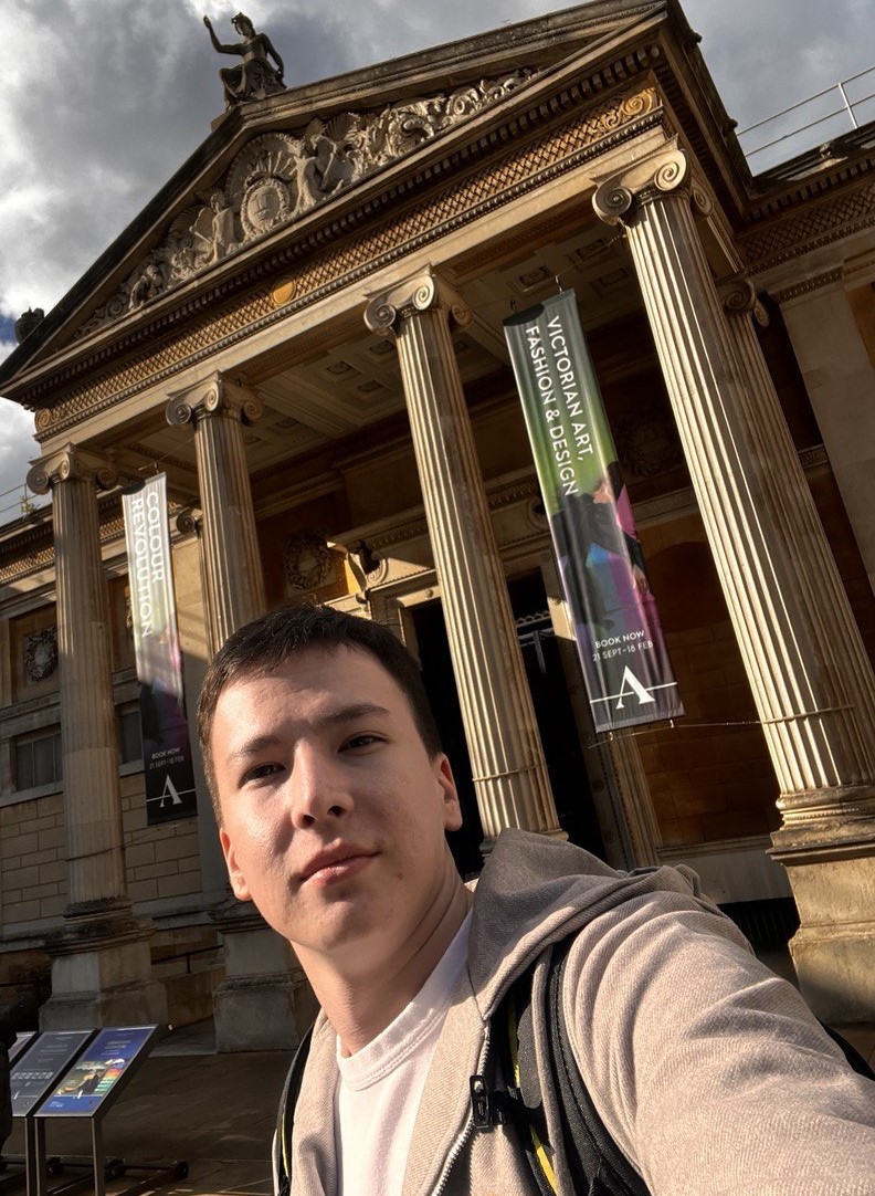 Muminjon Abduraimov in Oxford, UK - Available for Hire